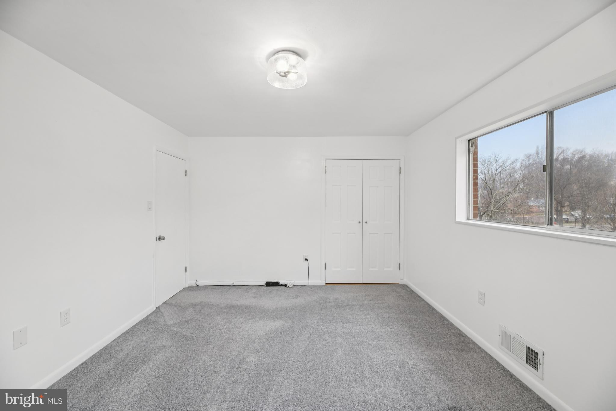 Real estate listing preview #15