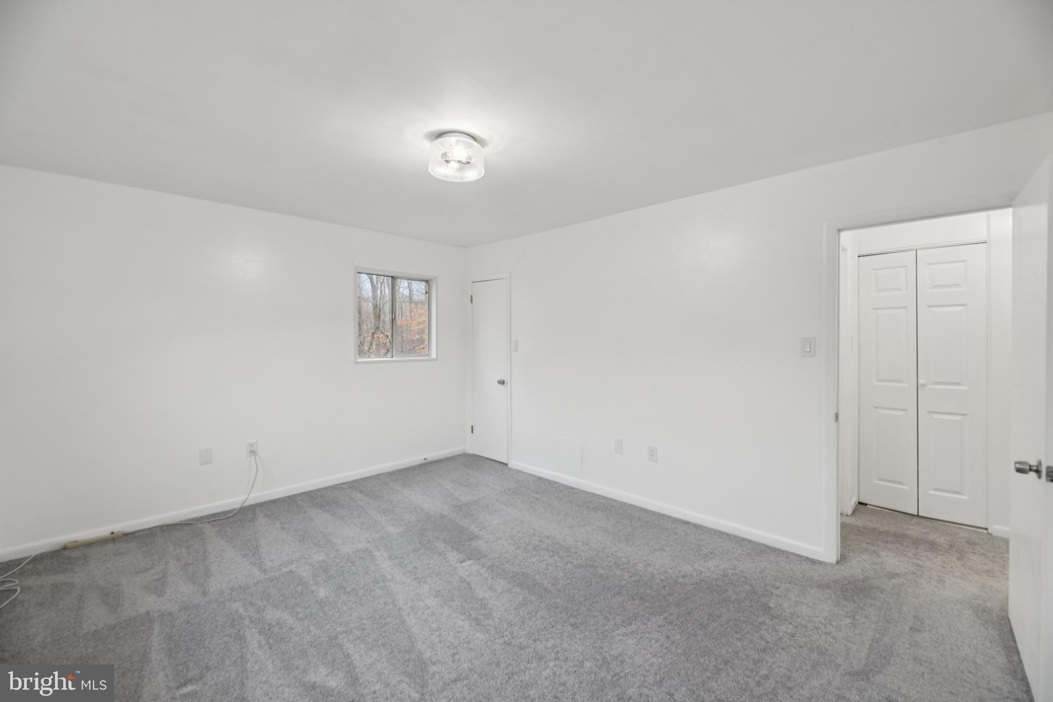 Real estate listing preview #14