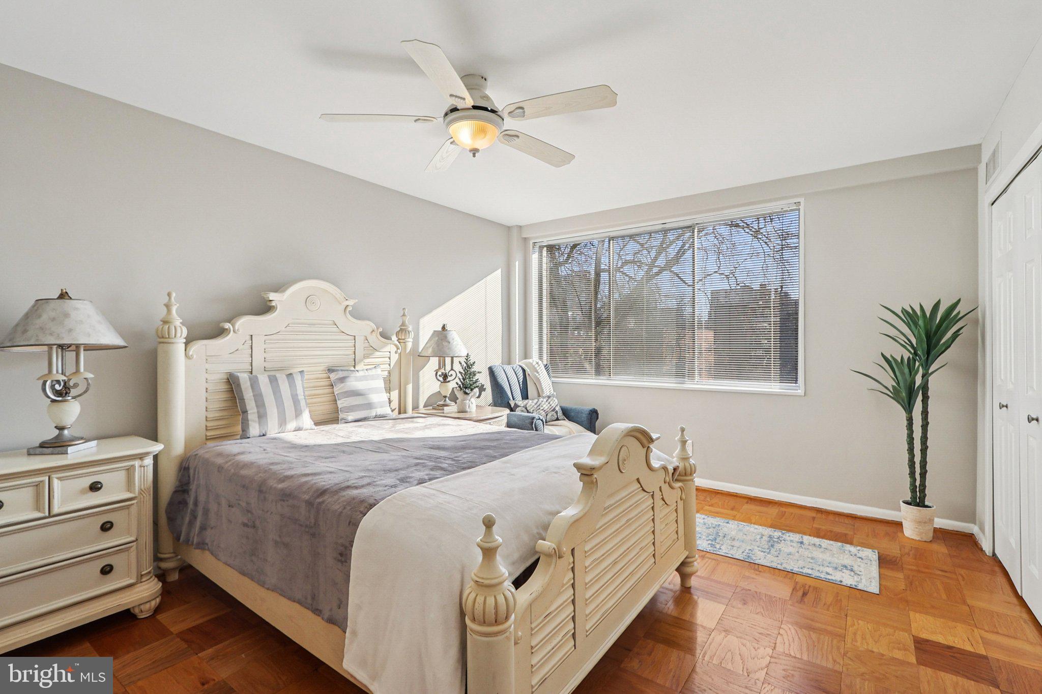 Real estate listing preview #16