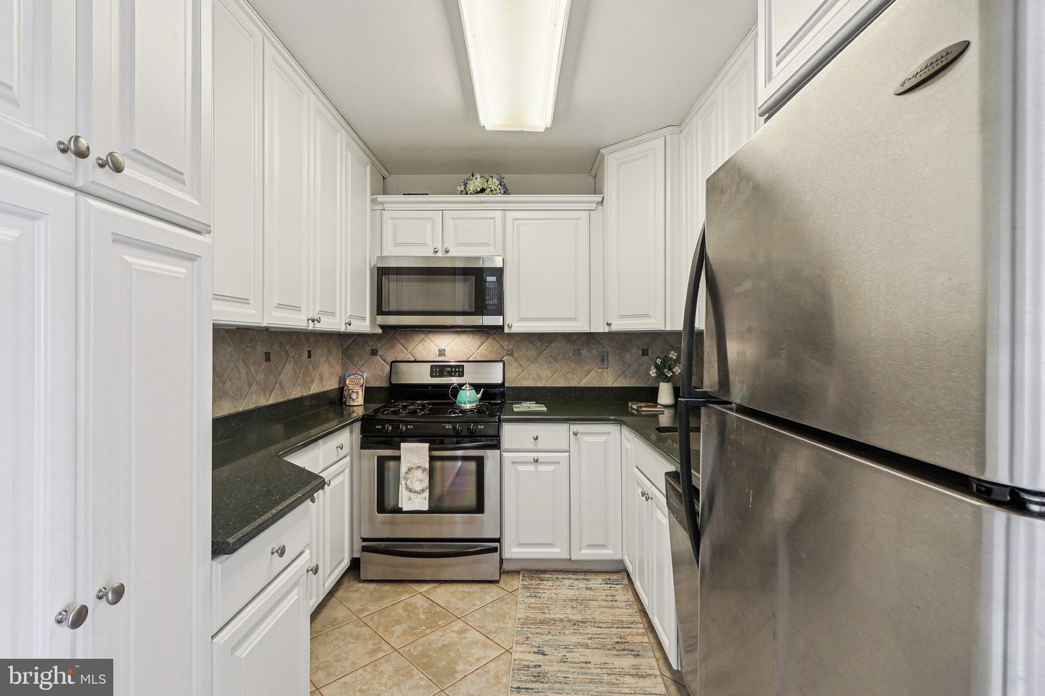 Real estate listing preview #12