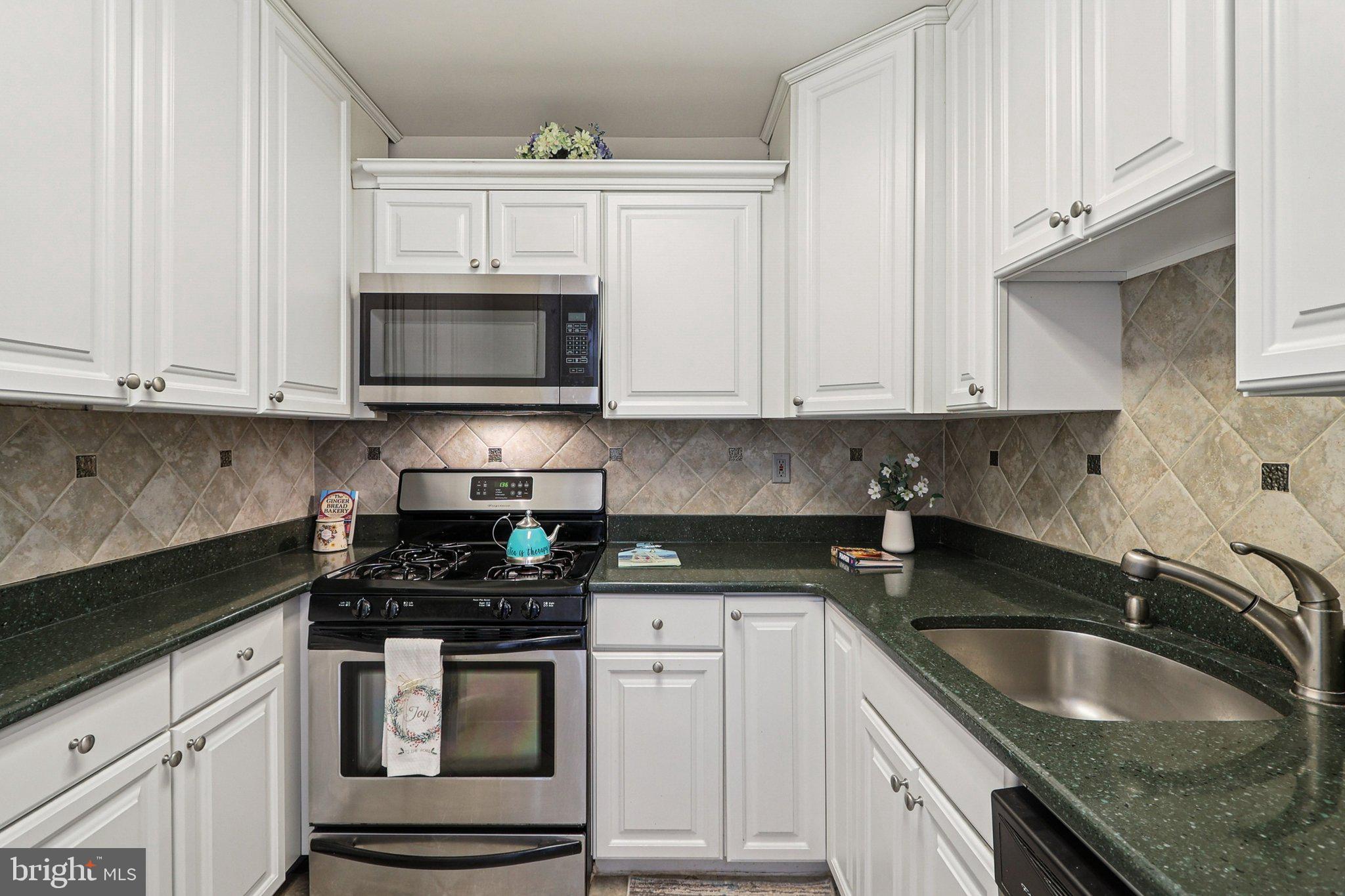 Real estate listing preview #13