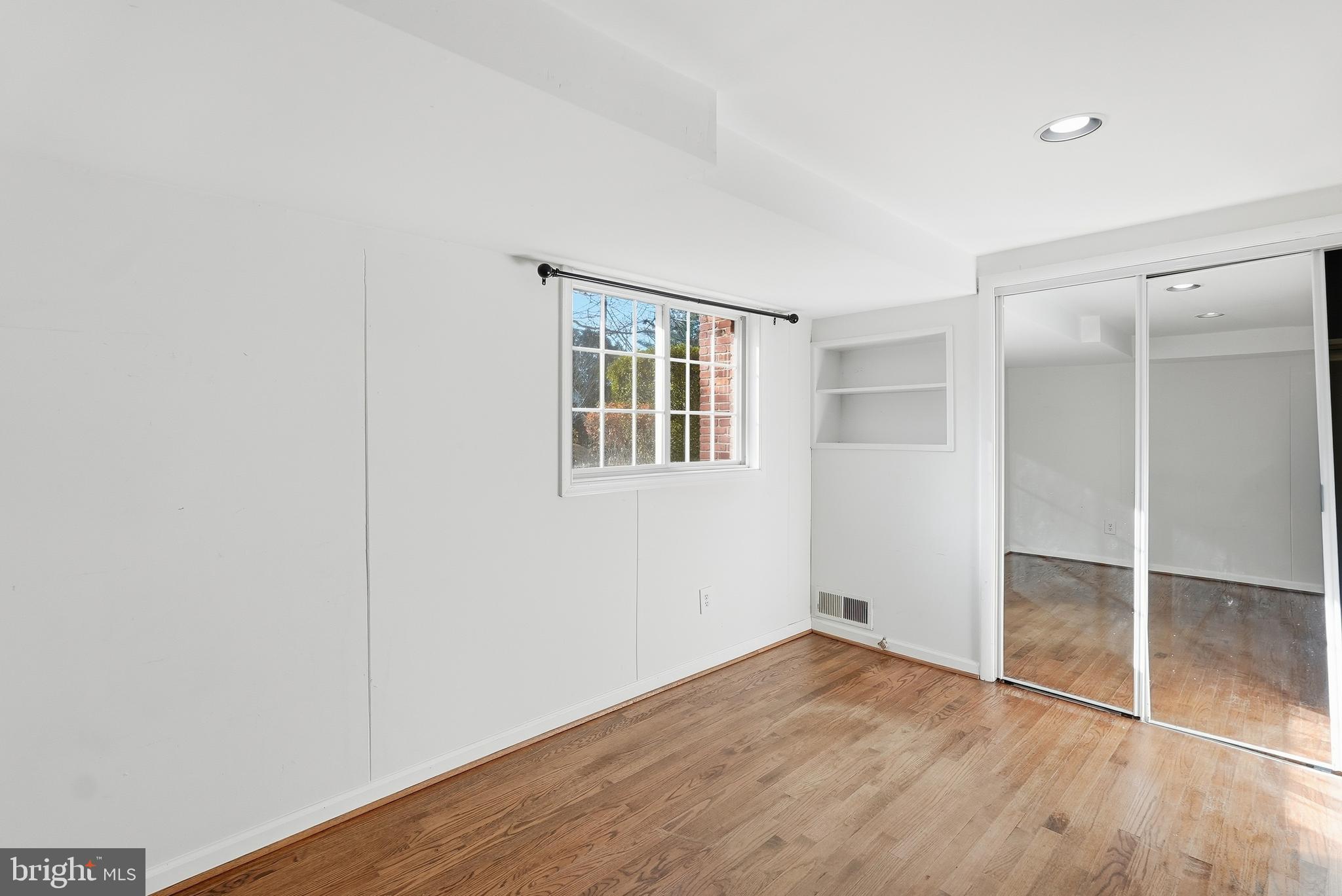 Real estate listing preview #20