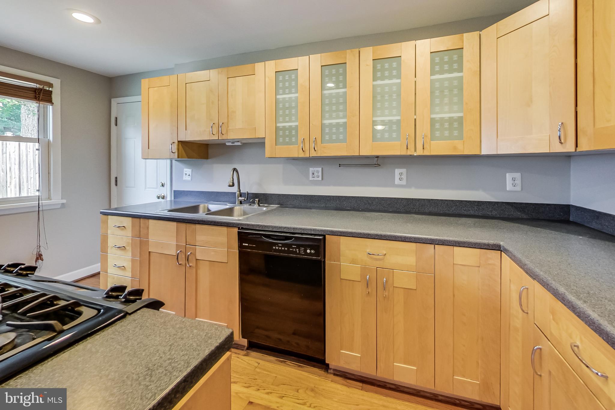 Real estate listing preview #4