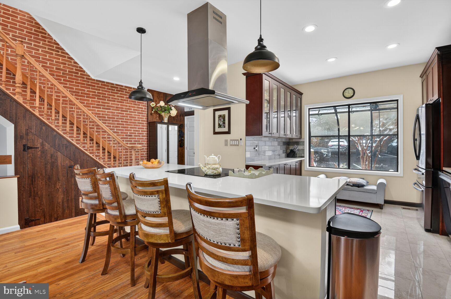 Real estate listing preview #11