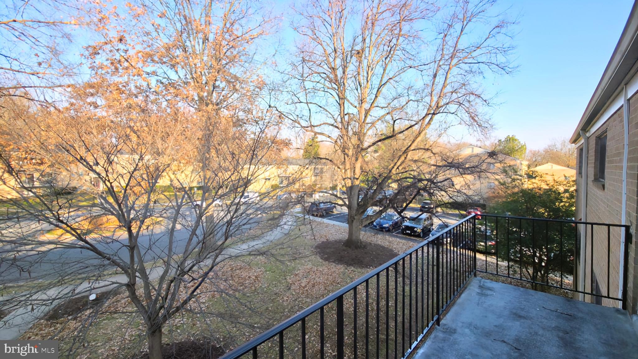 Real estate listing preview #24