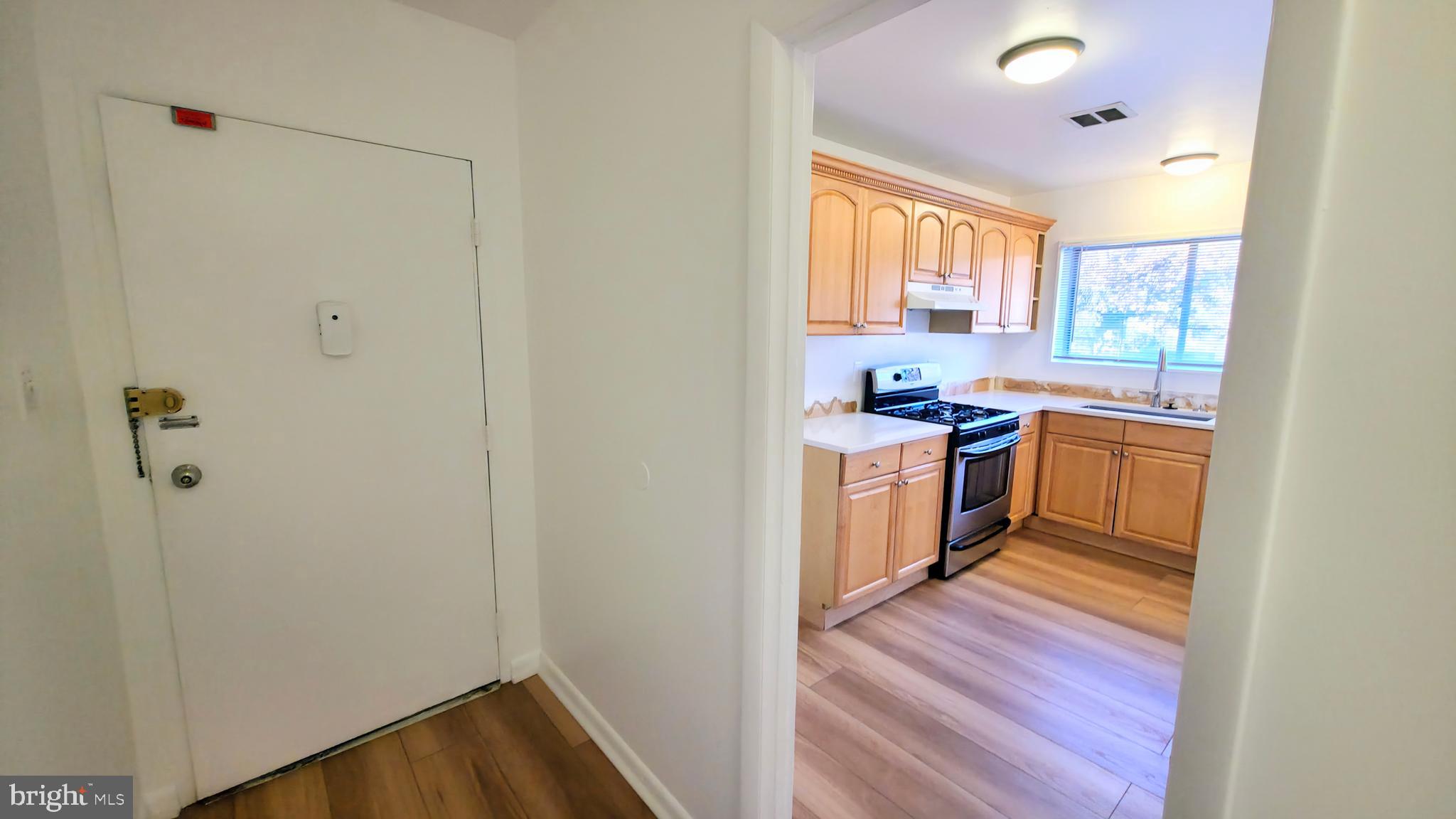 Real estate listing preview #15