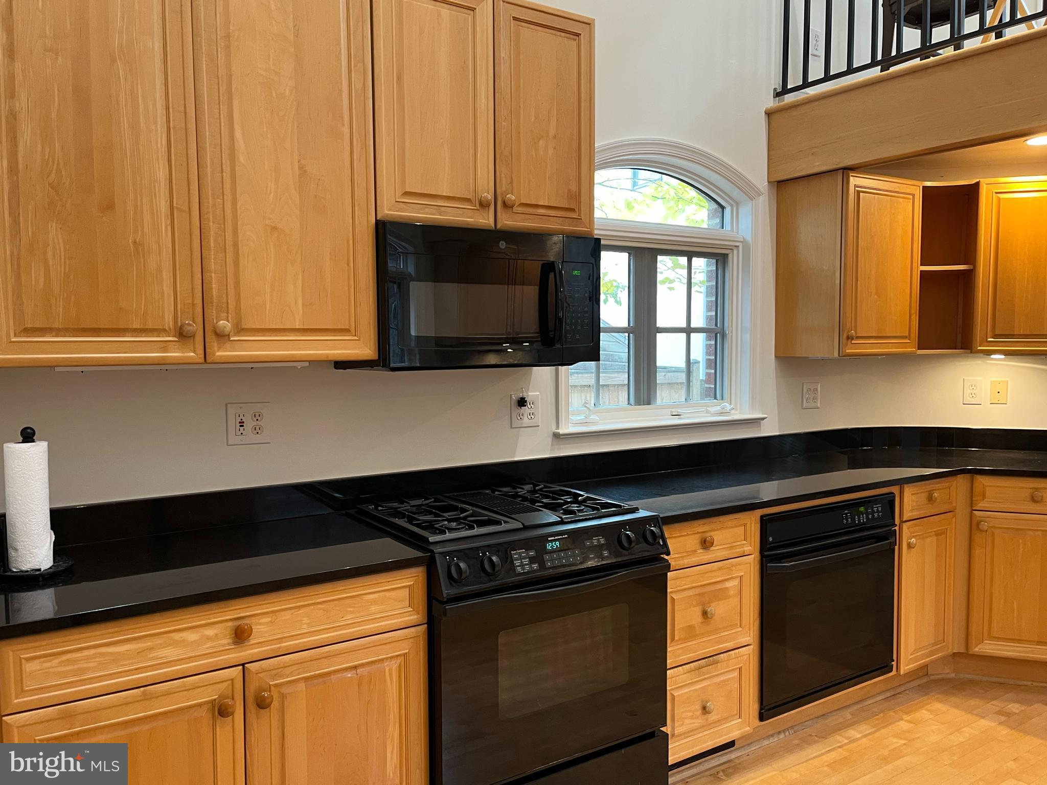 Real estate listing preview #5