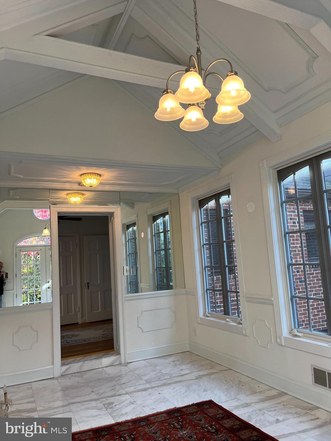 Real estate listing preview #14