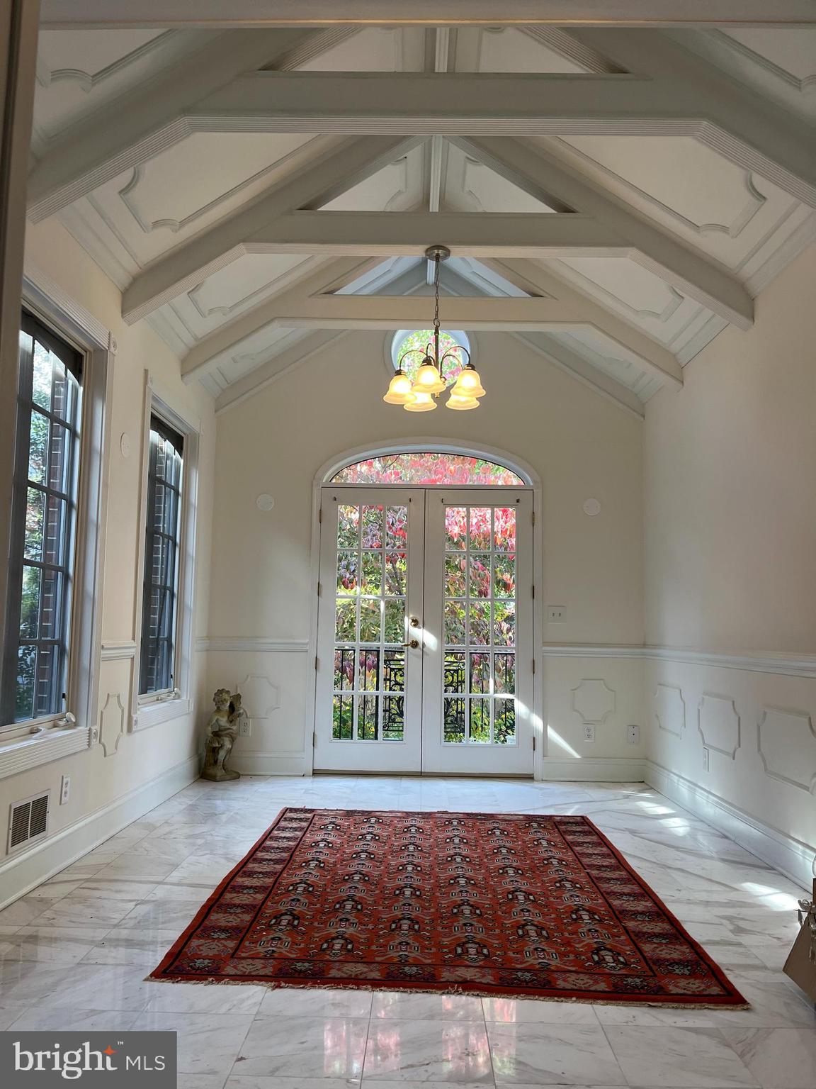 Real estate listing preview #12