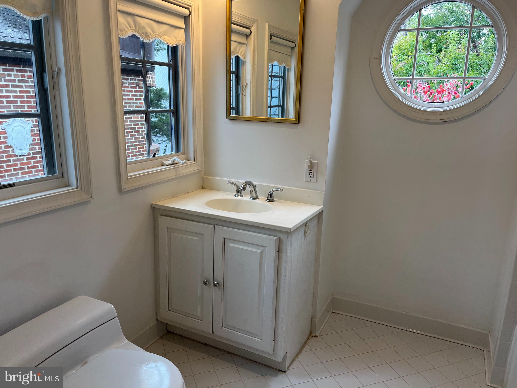 Real estate listing preview #10