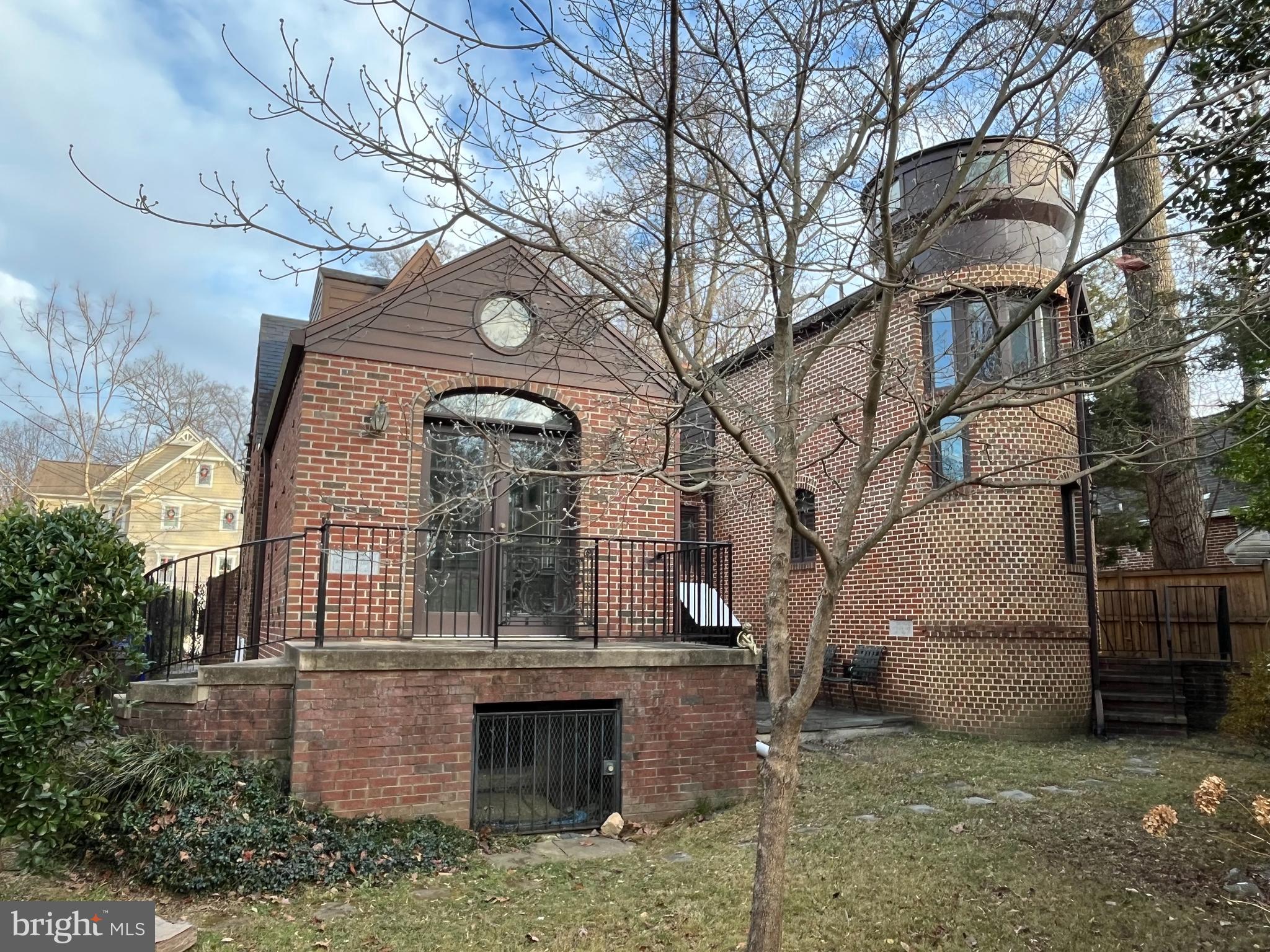 Real estate listing preview #1