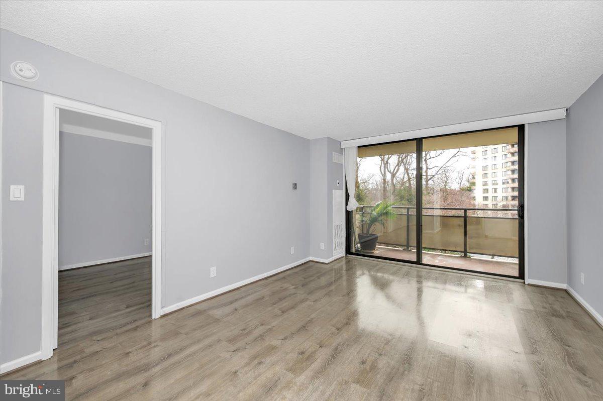 Real estate listing preview #8