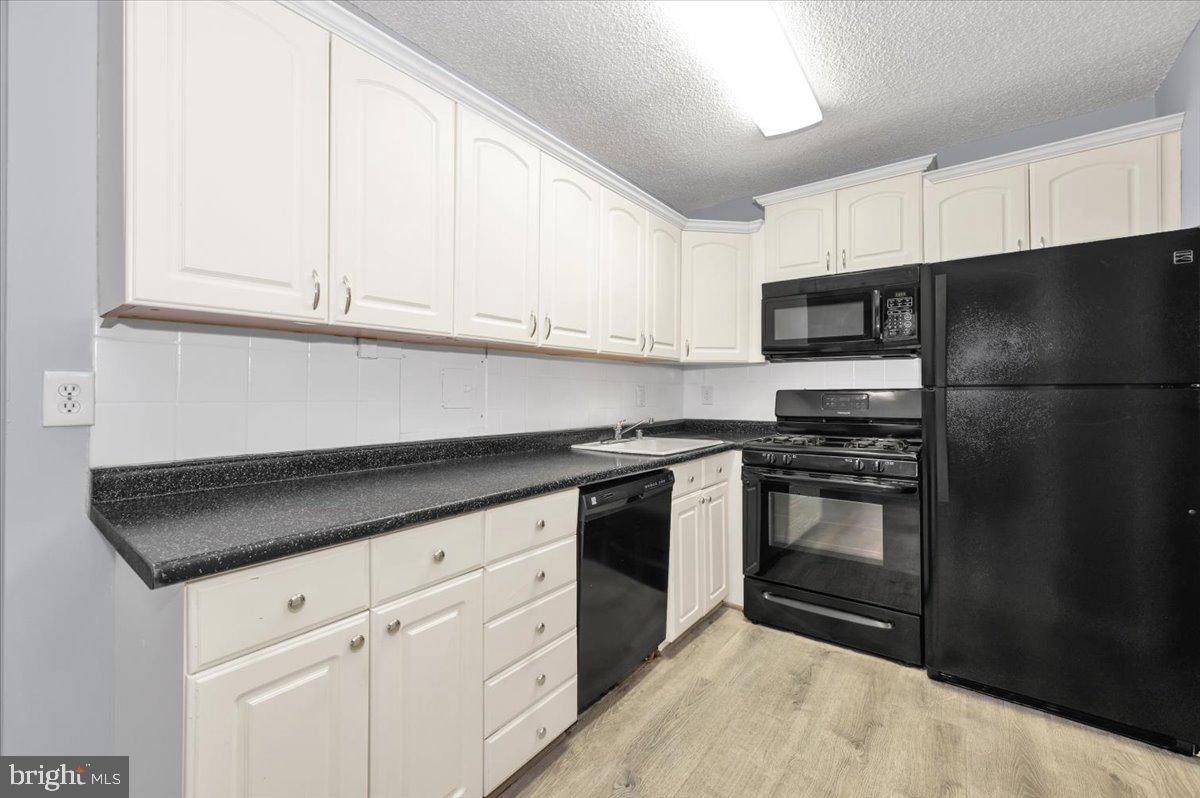 Real estate listing preview #17