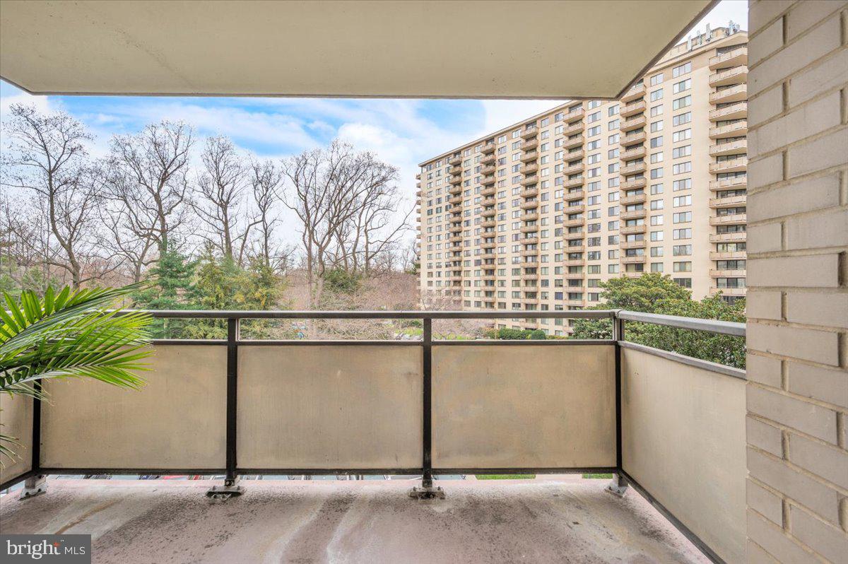 Real estate listing preview #14