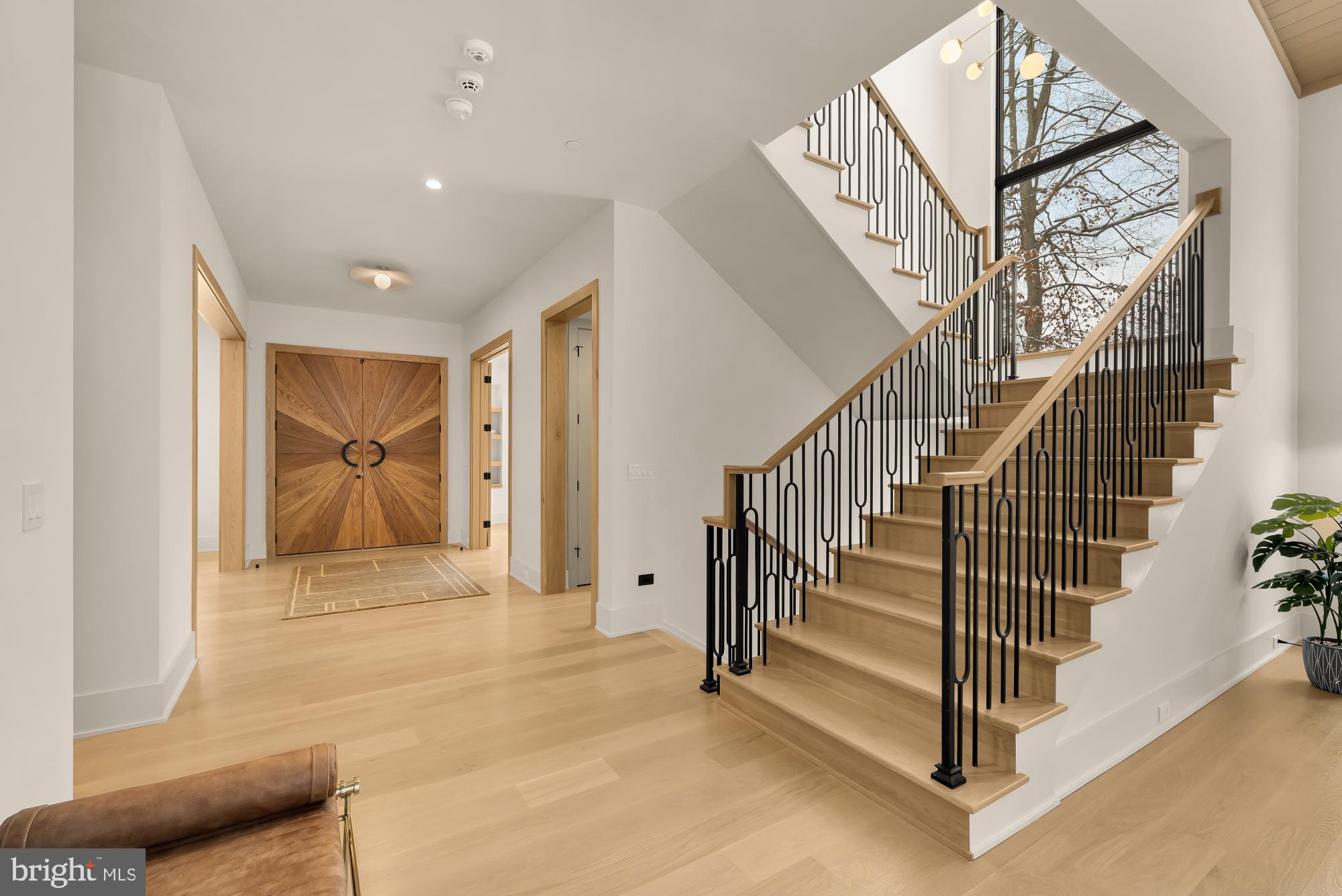 Real estate listing preview #16