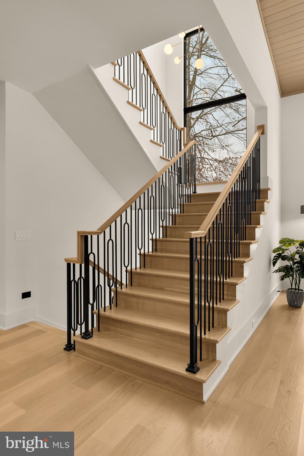 Real estate listing preview #35