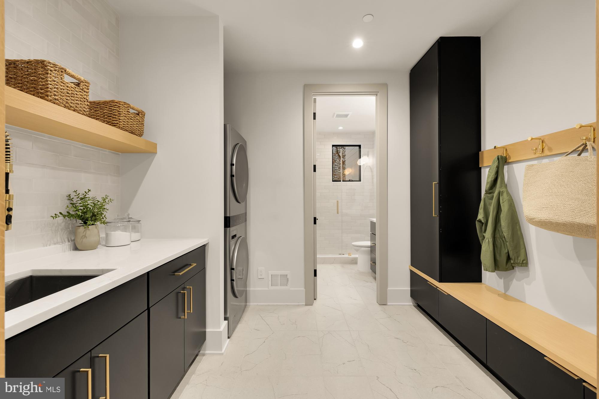 Real estate listing preview #32