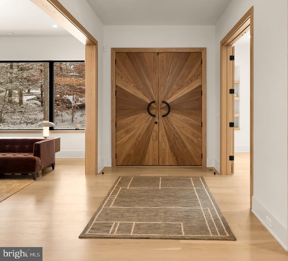 Real estate listing preview #9