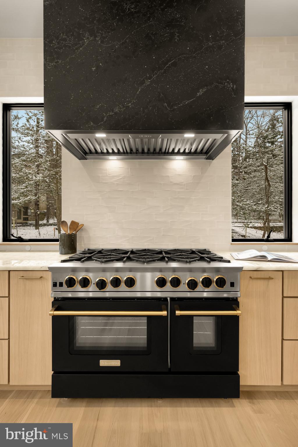 Real estate listing preview #29