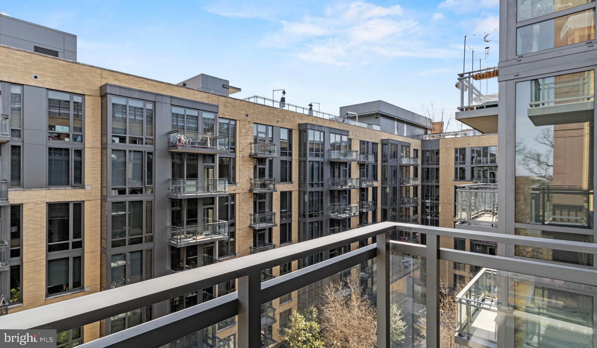 Real estate listing preview #16