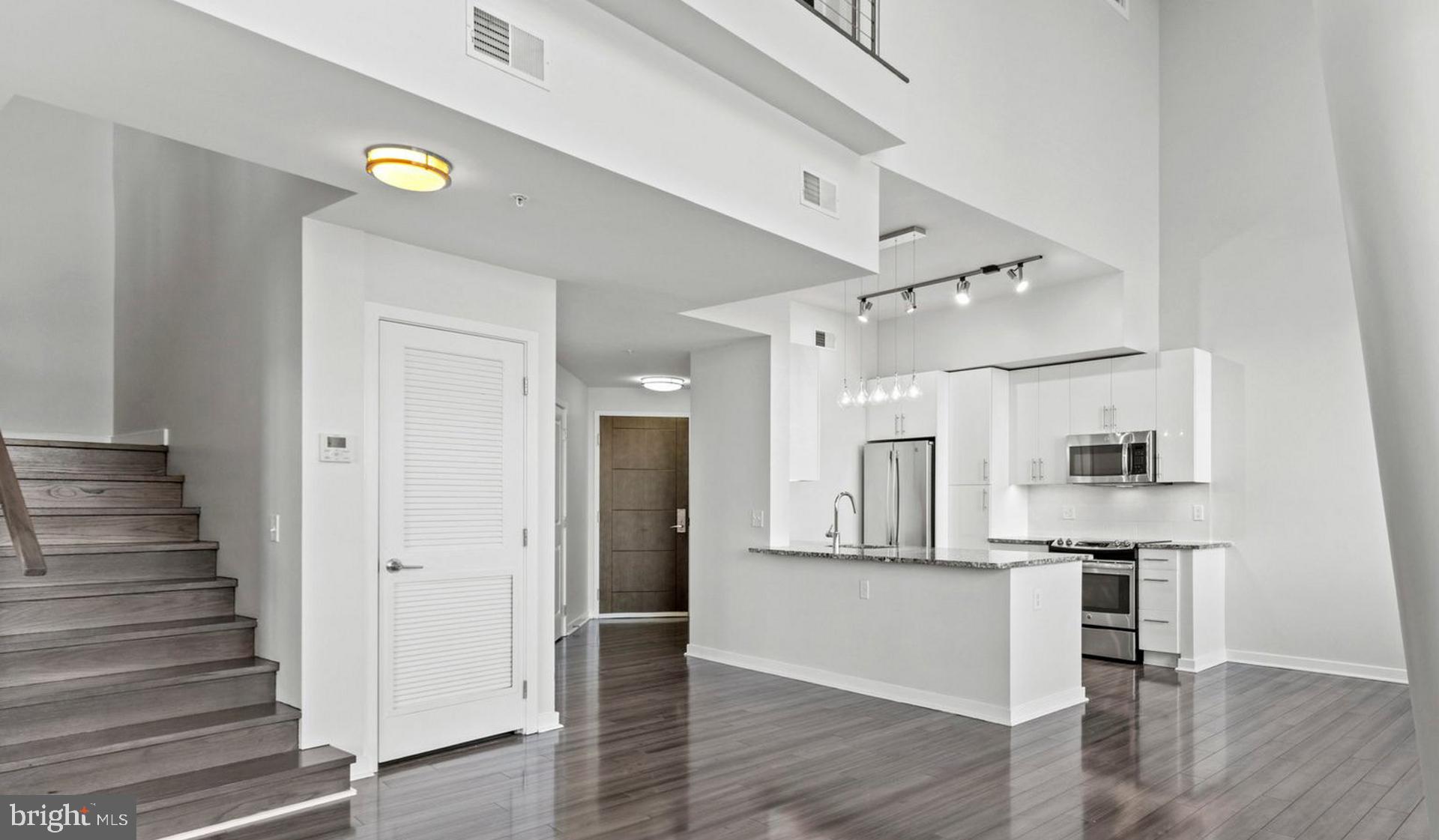 Real estate listing preview #15