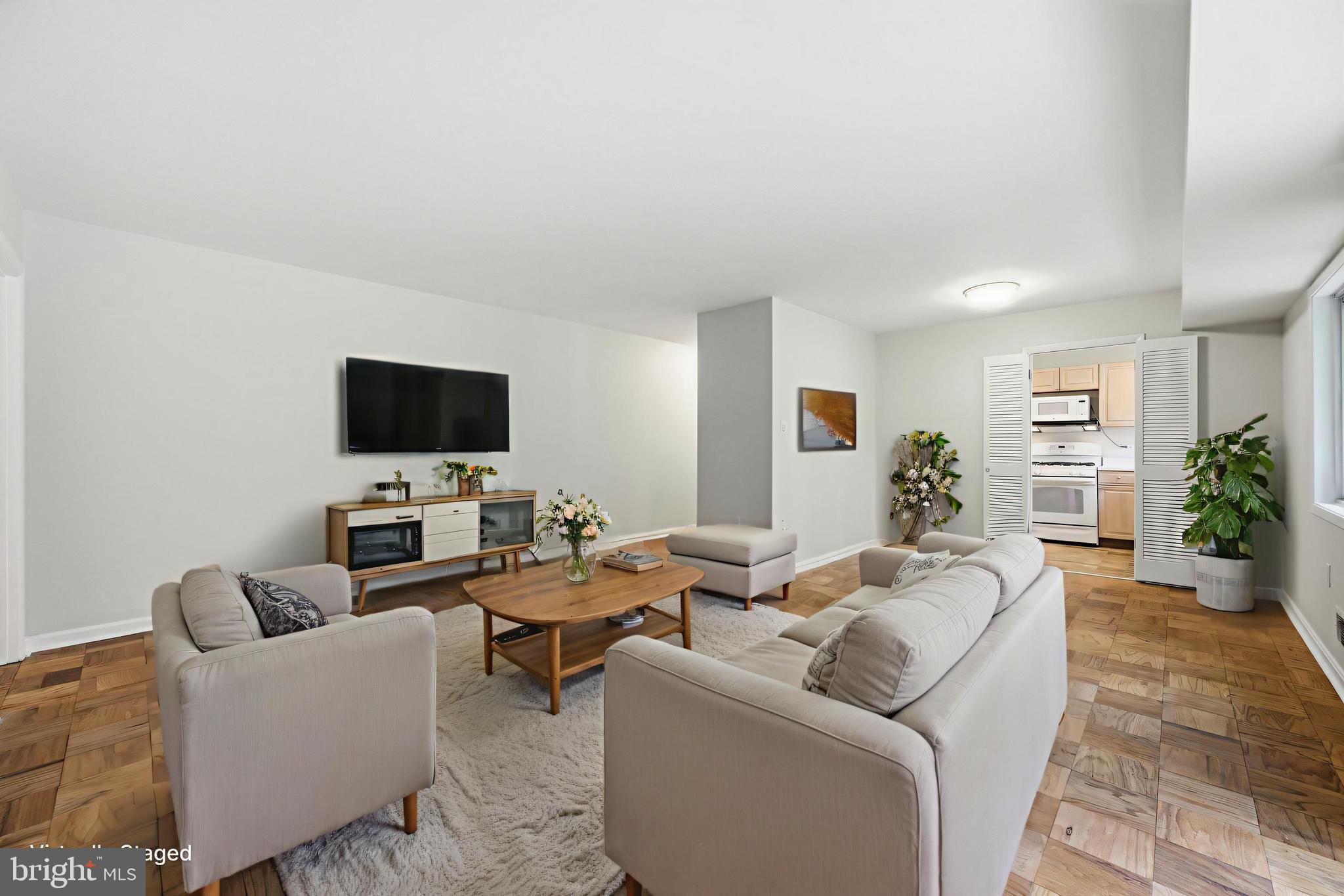 Real estate listing preview #4