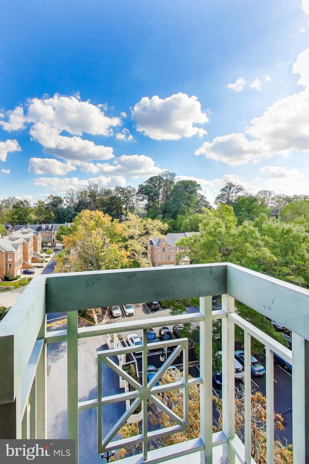 Real estate listing preview #13