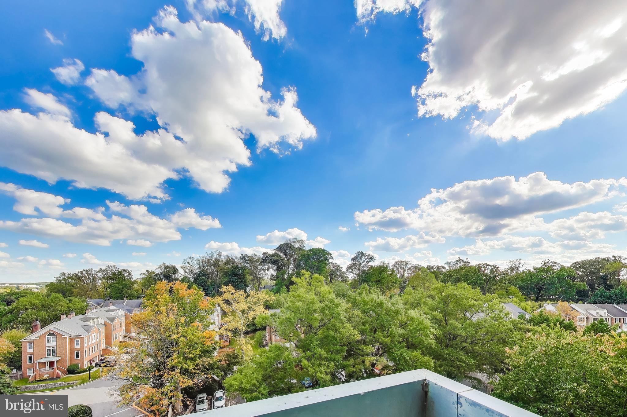 Real estate listing preview #24