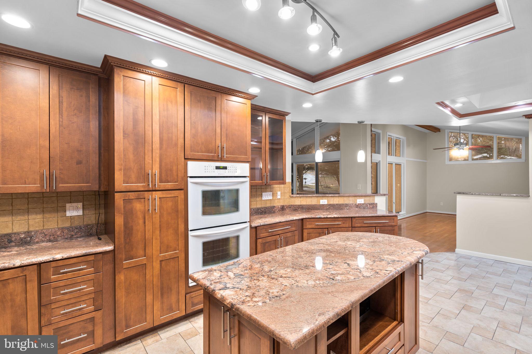 Real estate listing preview #16