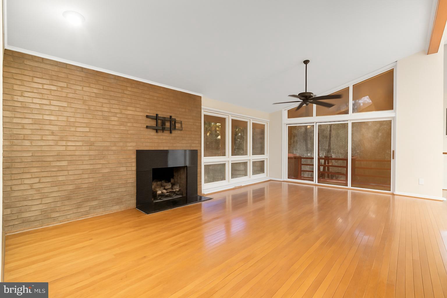 Real estate listing preview #4