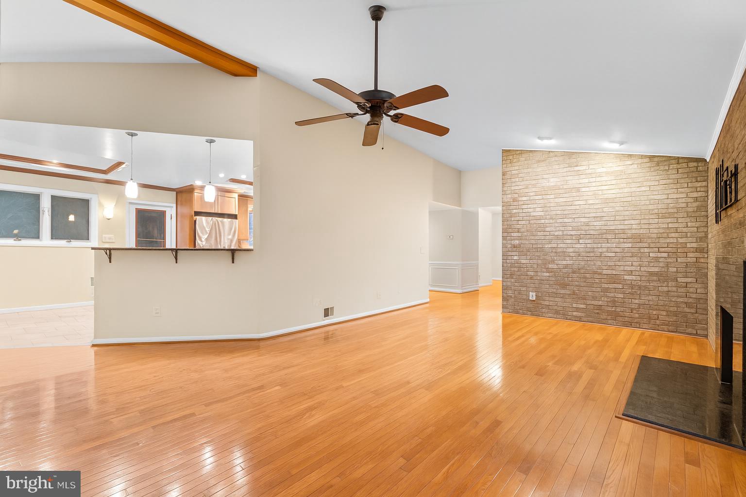 Real estate listing preview #7