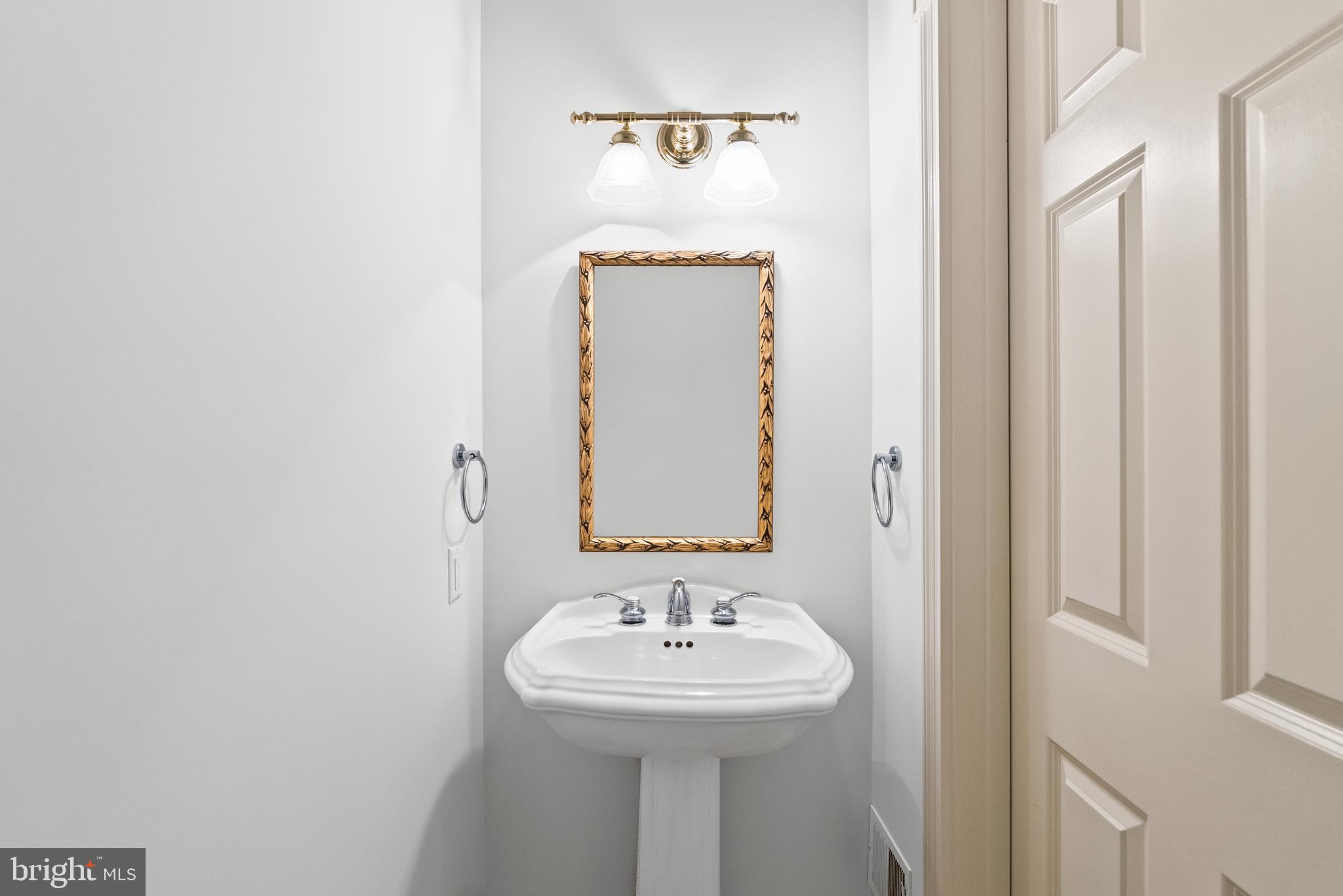 Real estate listing preview #14