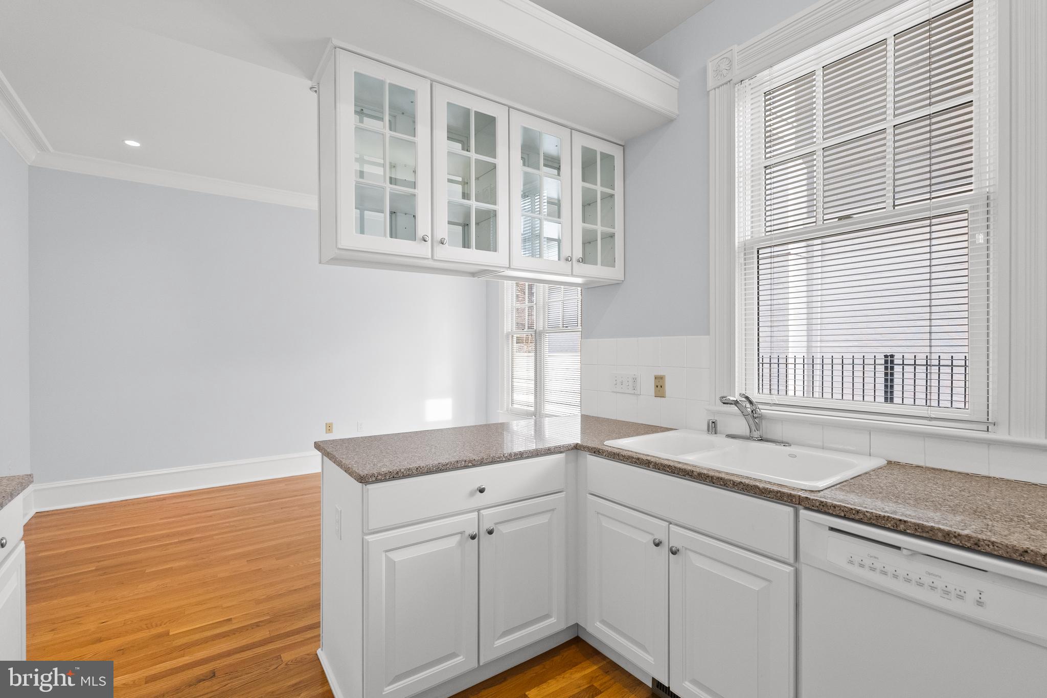 Real estate listing preview #10