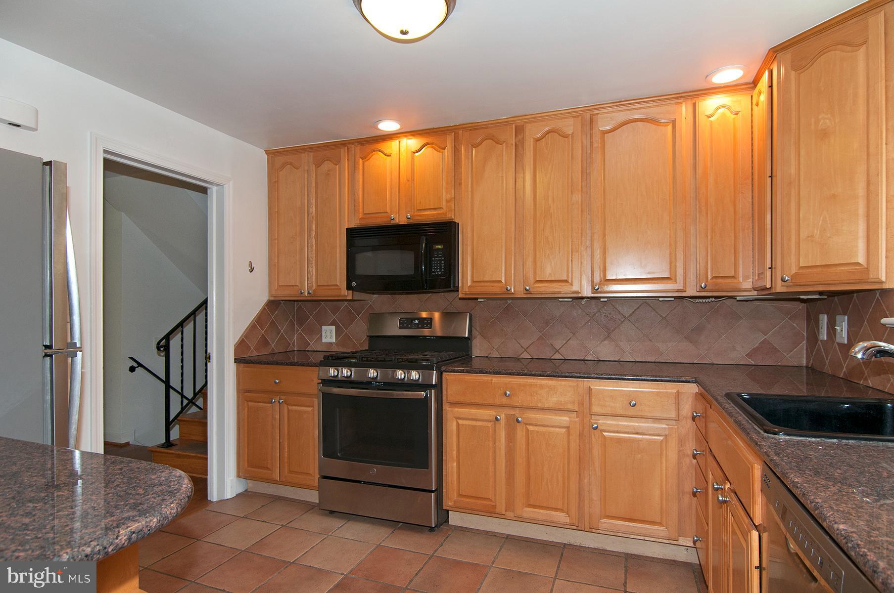 Real estate listing preview #14