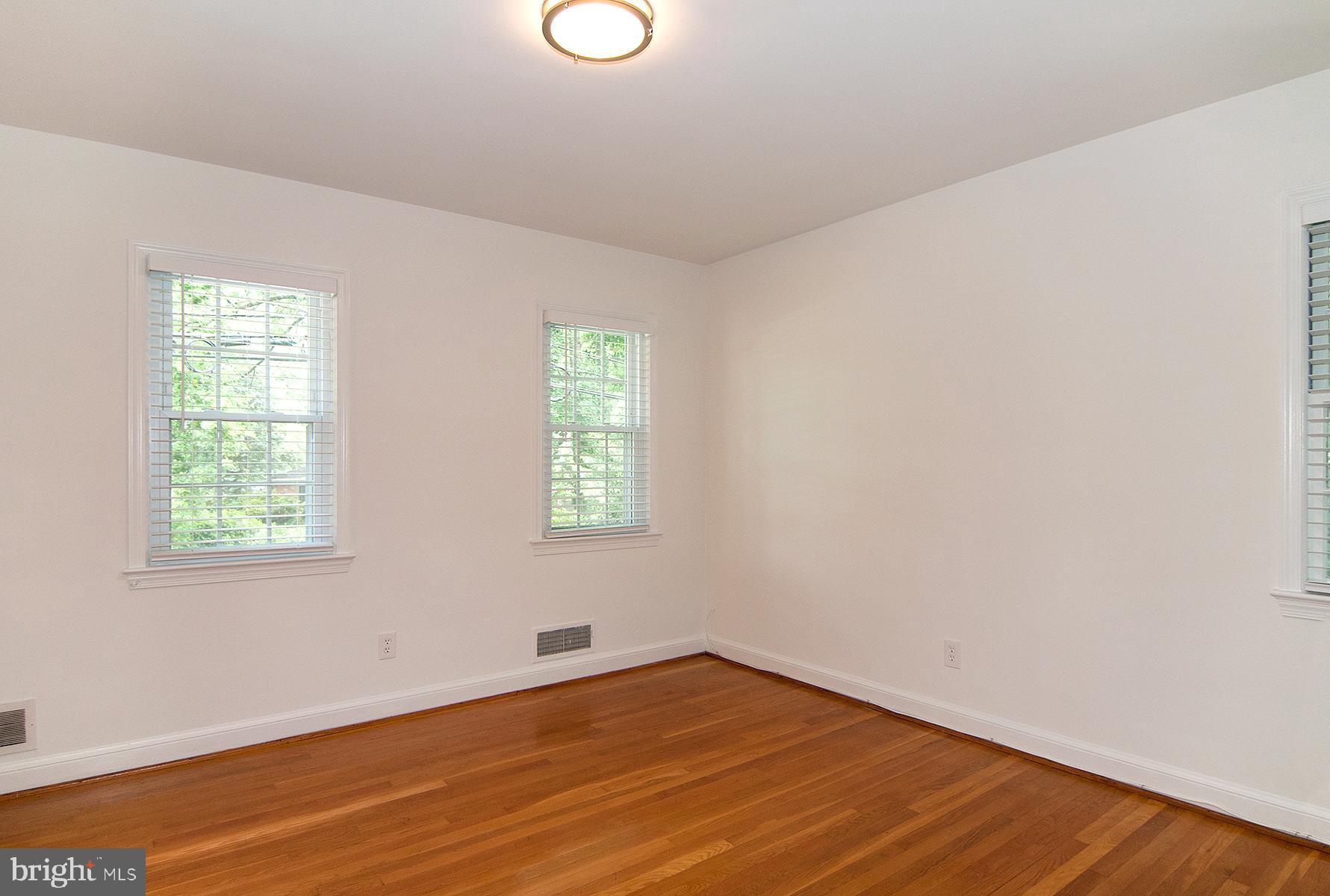 Real estate listing preview #22