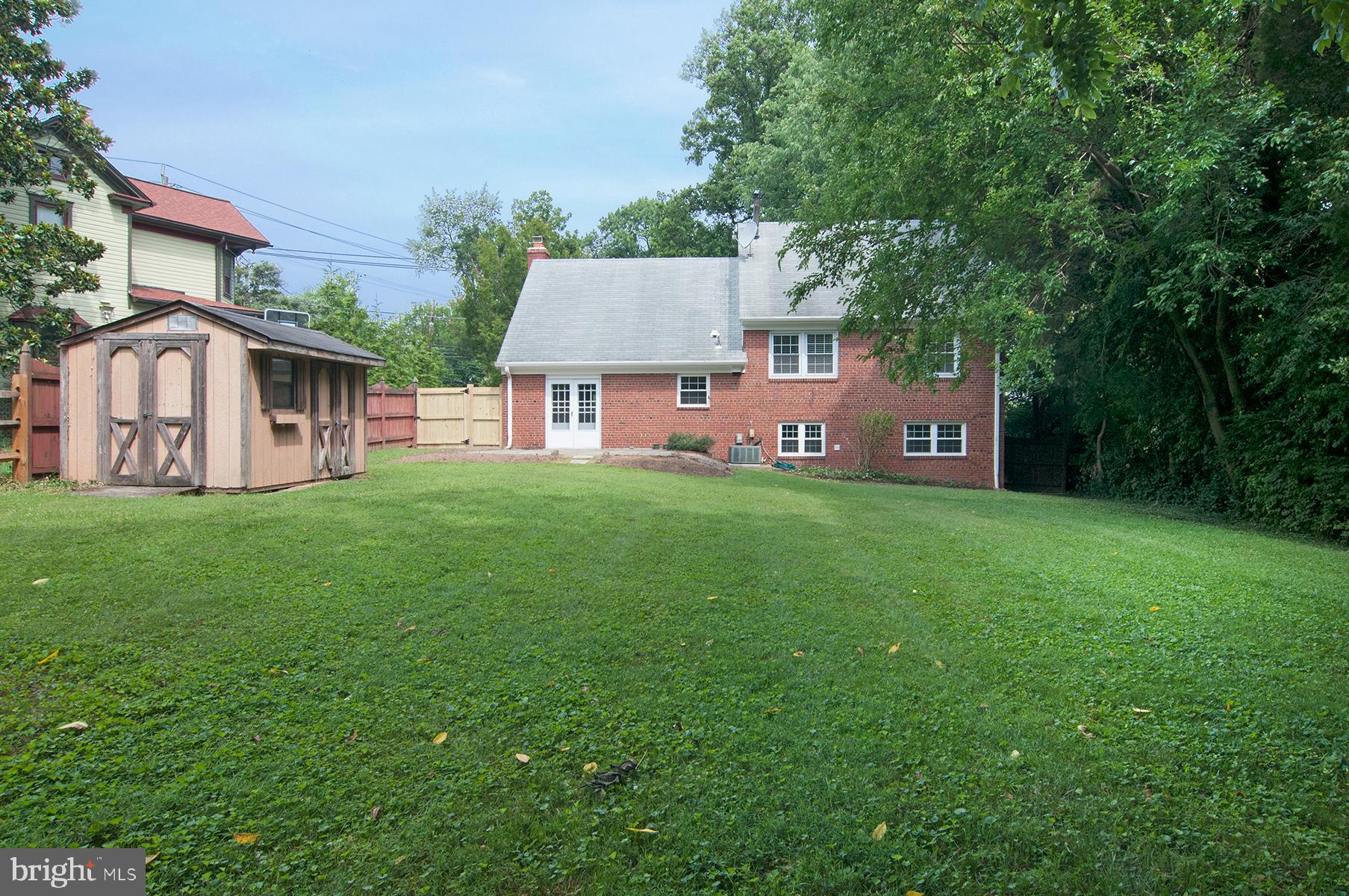 Real estate listing preview #6