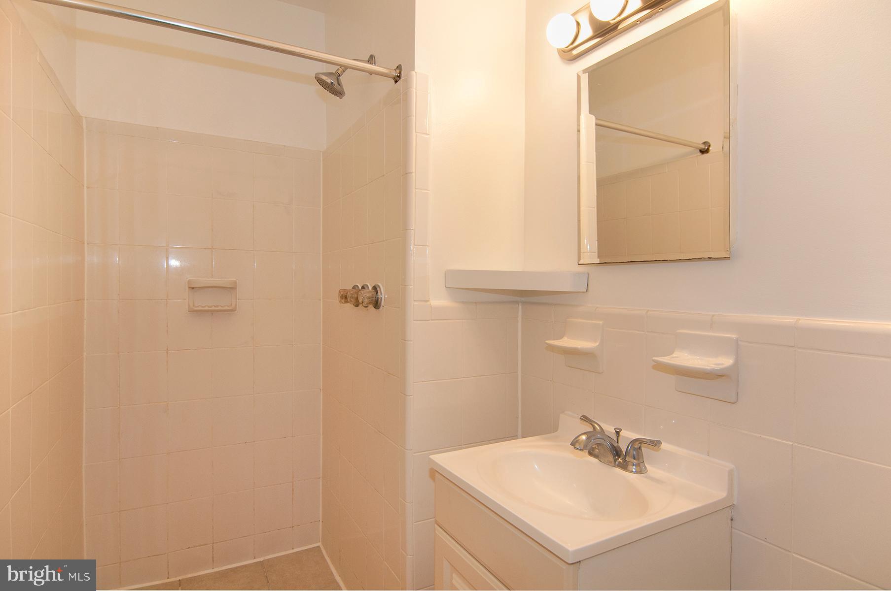 Real estate listing preview #24