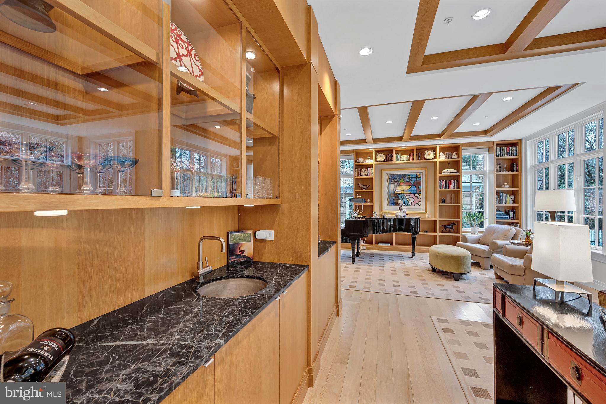 Real estate listing preview #15