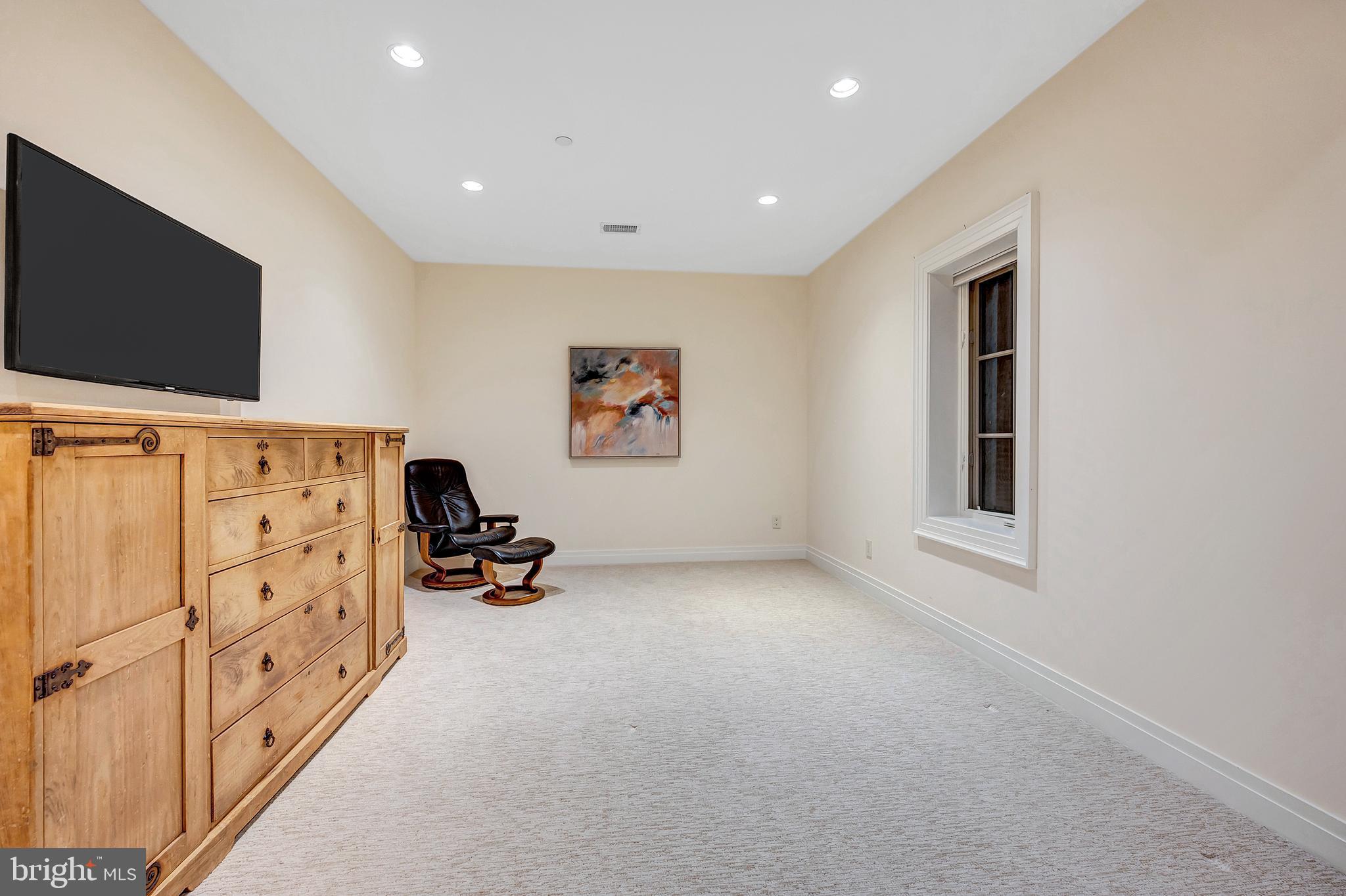 Real estate listing preview #47