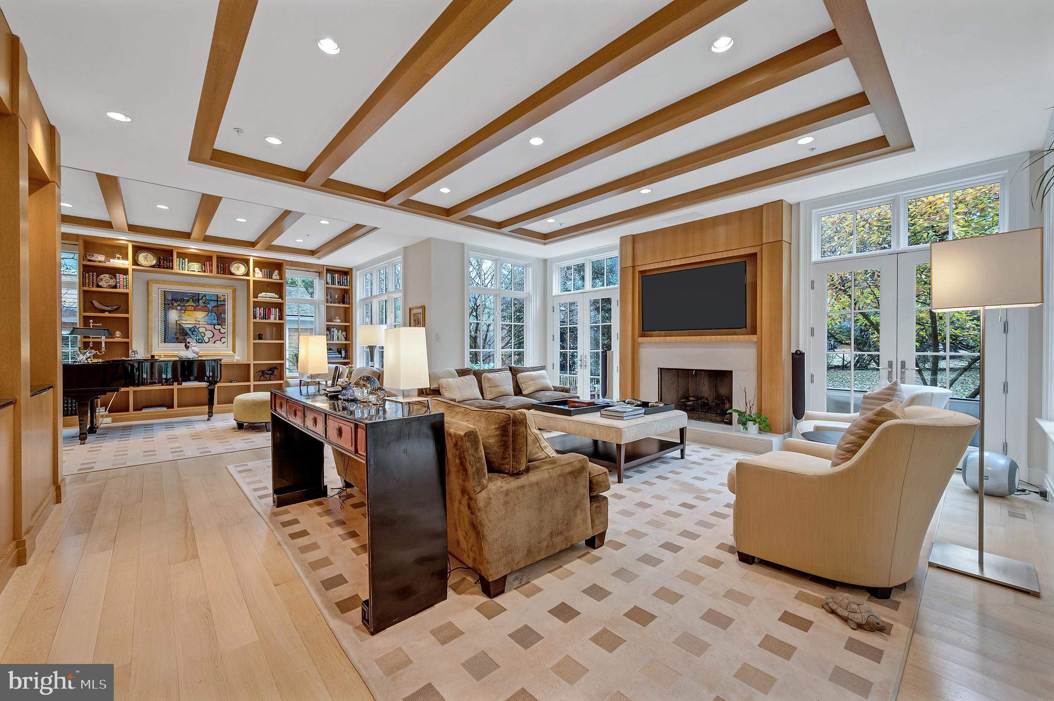 Real estate listing preview #14