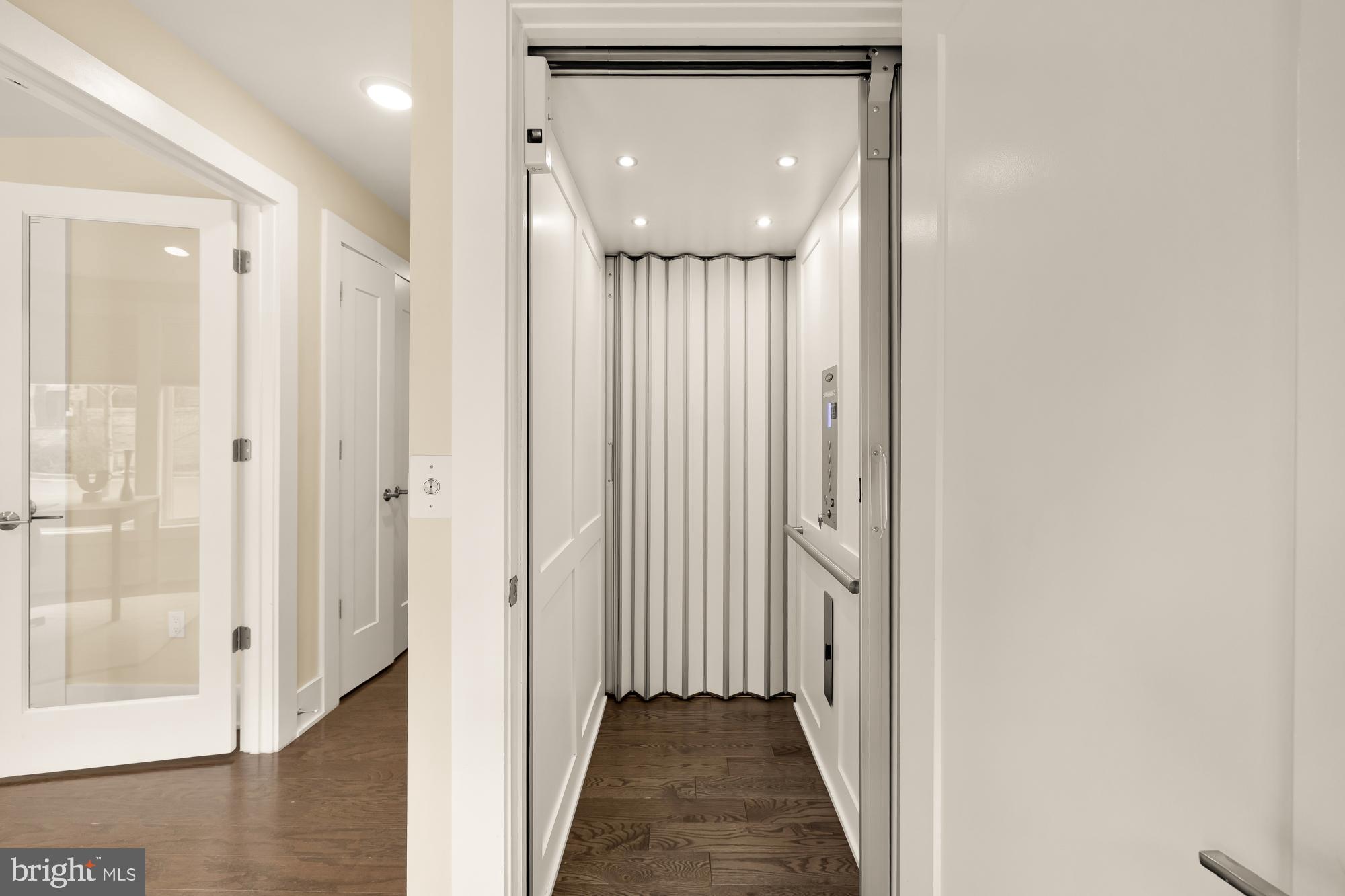 Real estate listing preview #15