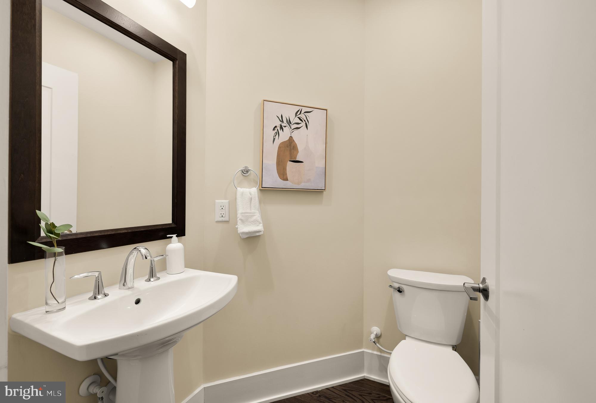 Real estate listing preview #13