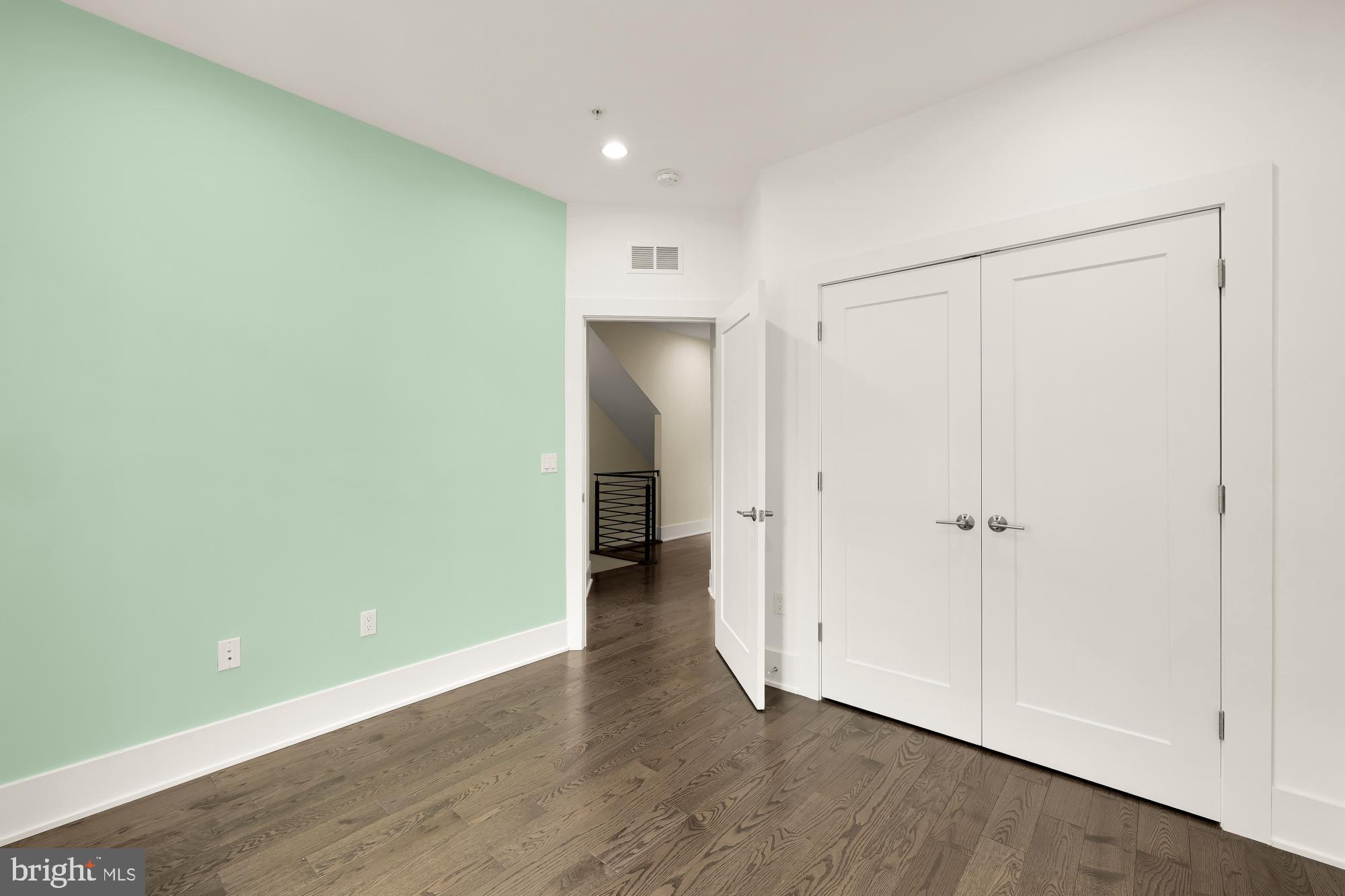 Real estate listing preview #26