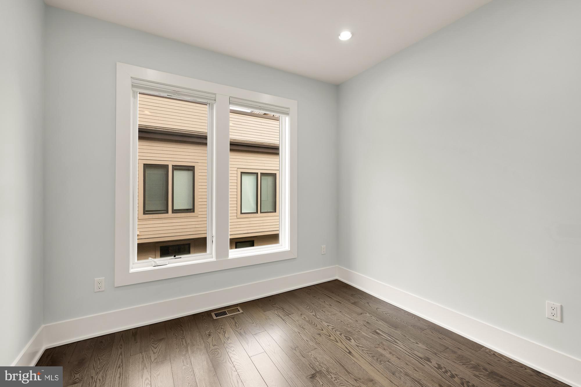 Real estate listing preview #23