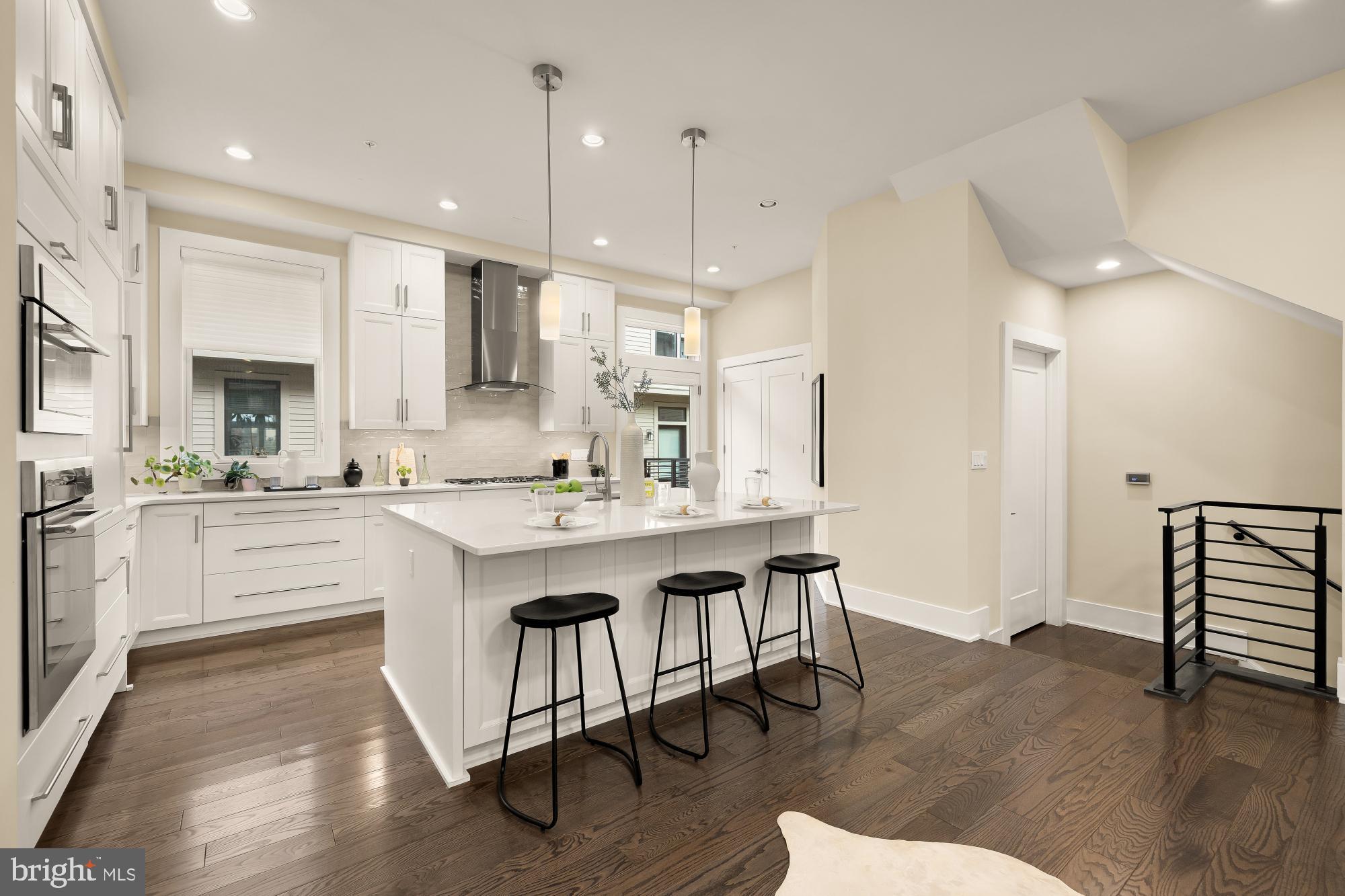 Real estate listing preview #6