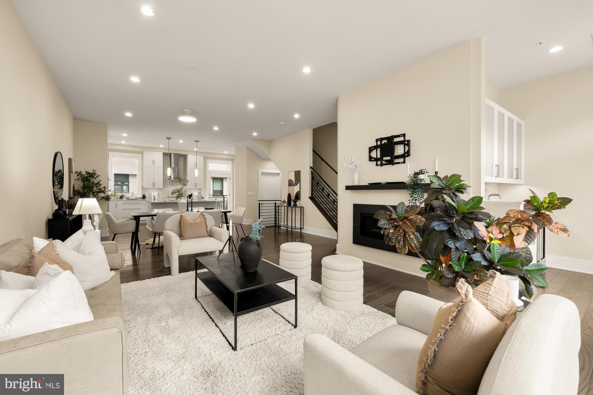 Real estate listing preview #10