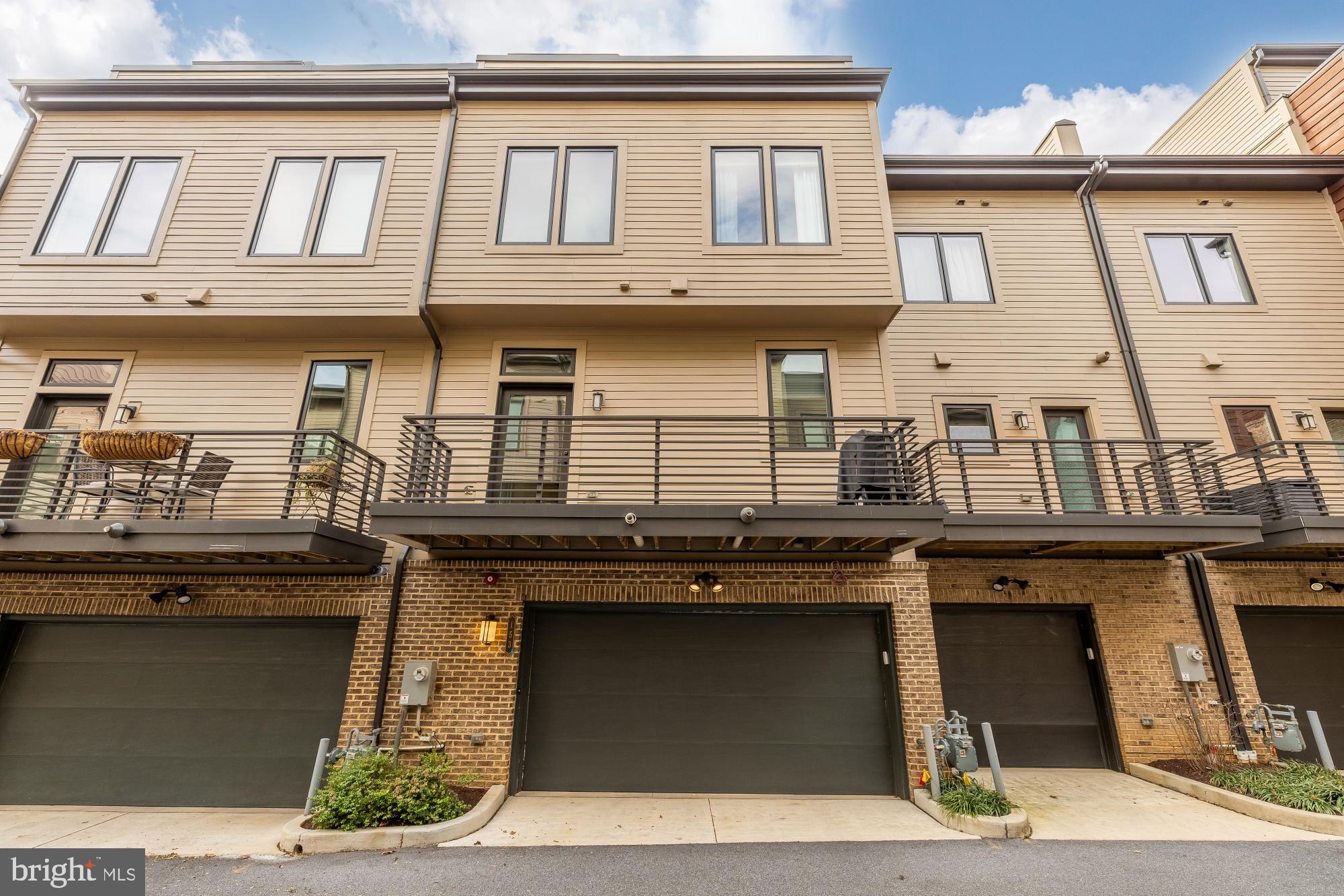 Real estate listing preview #36