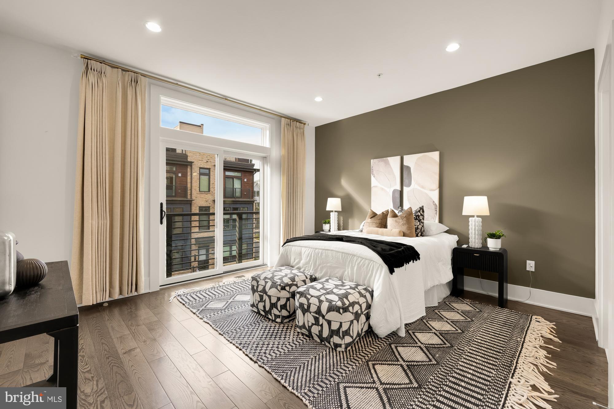 Real estate listing preview #16