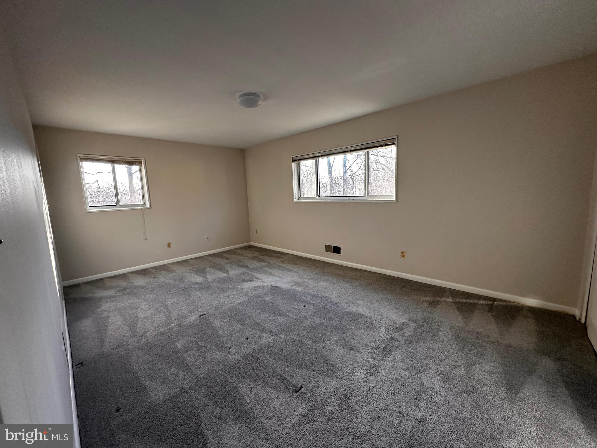 Real estate listing preview #12