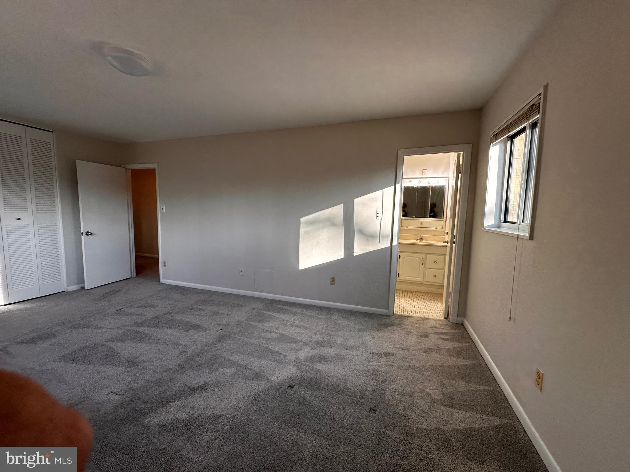 Real estate listing preview #14